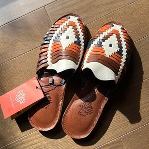 Espiritu slip on